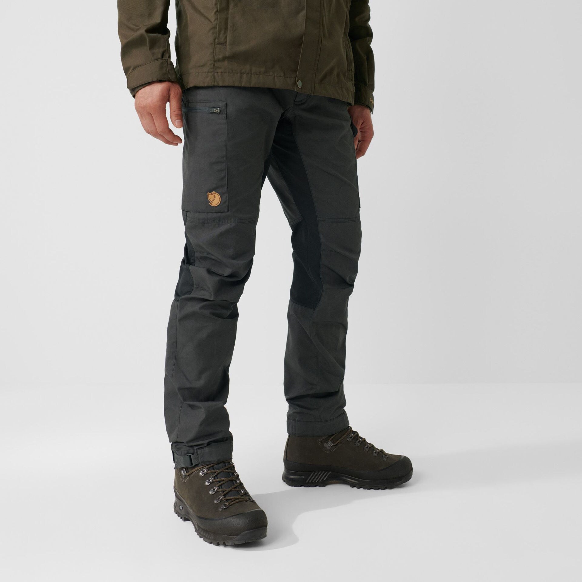 Fjällräven Kaipak Trousers M Short Laurel Green - Deep Forest