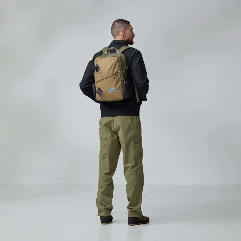 Fjällräven Vardag Backpack 17 Coal Black